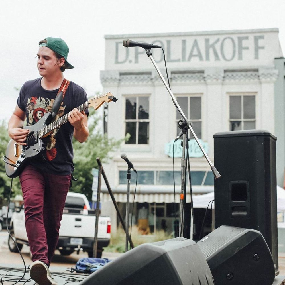 Meet your Posher, Eli